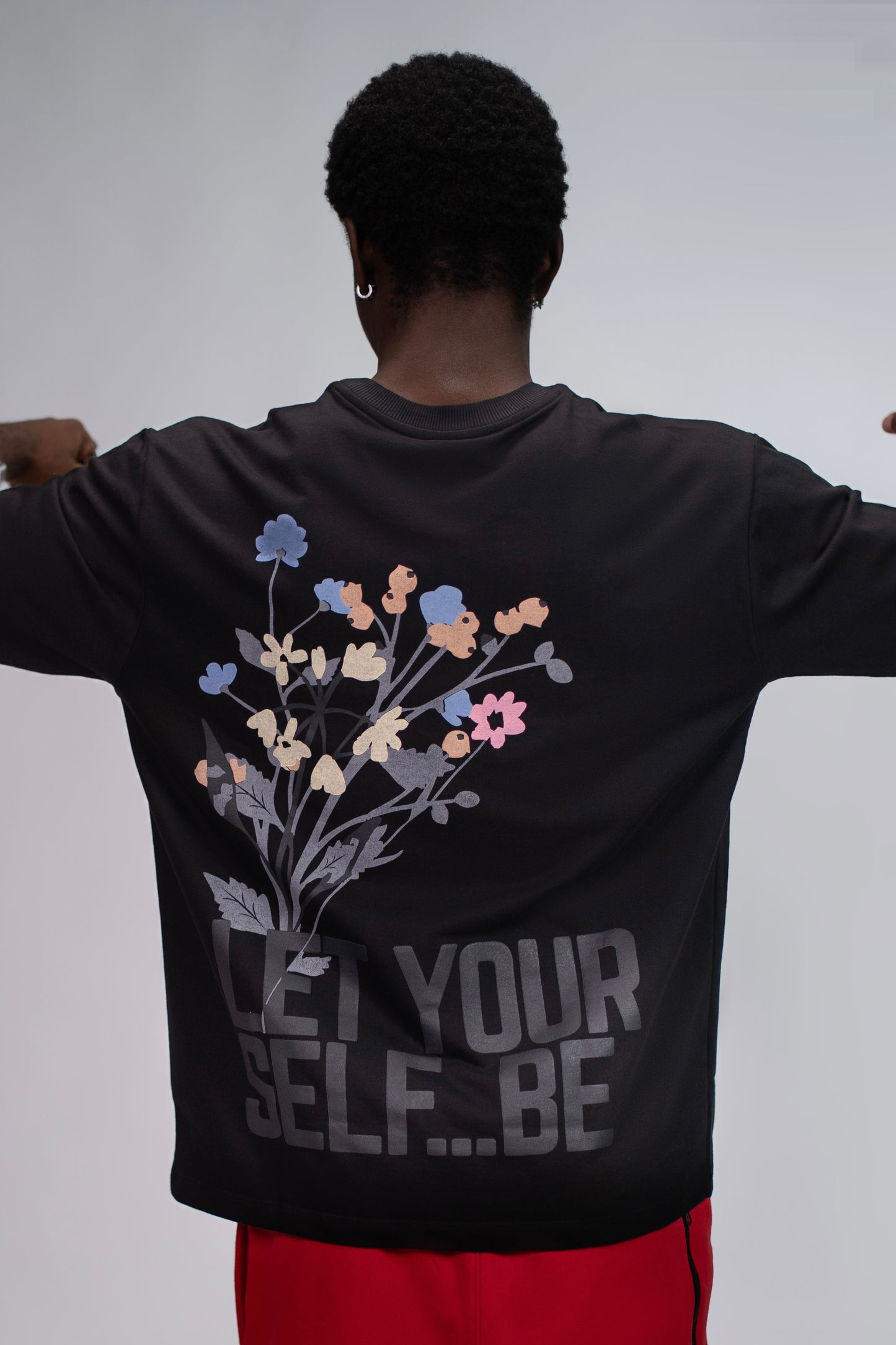BE YOURSELF TEE - BLACK