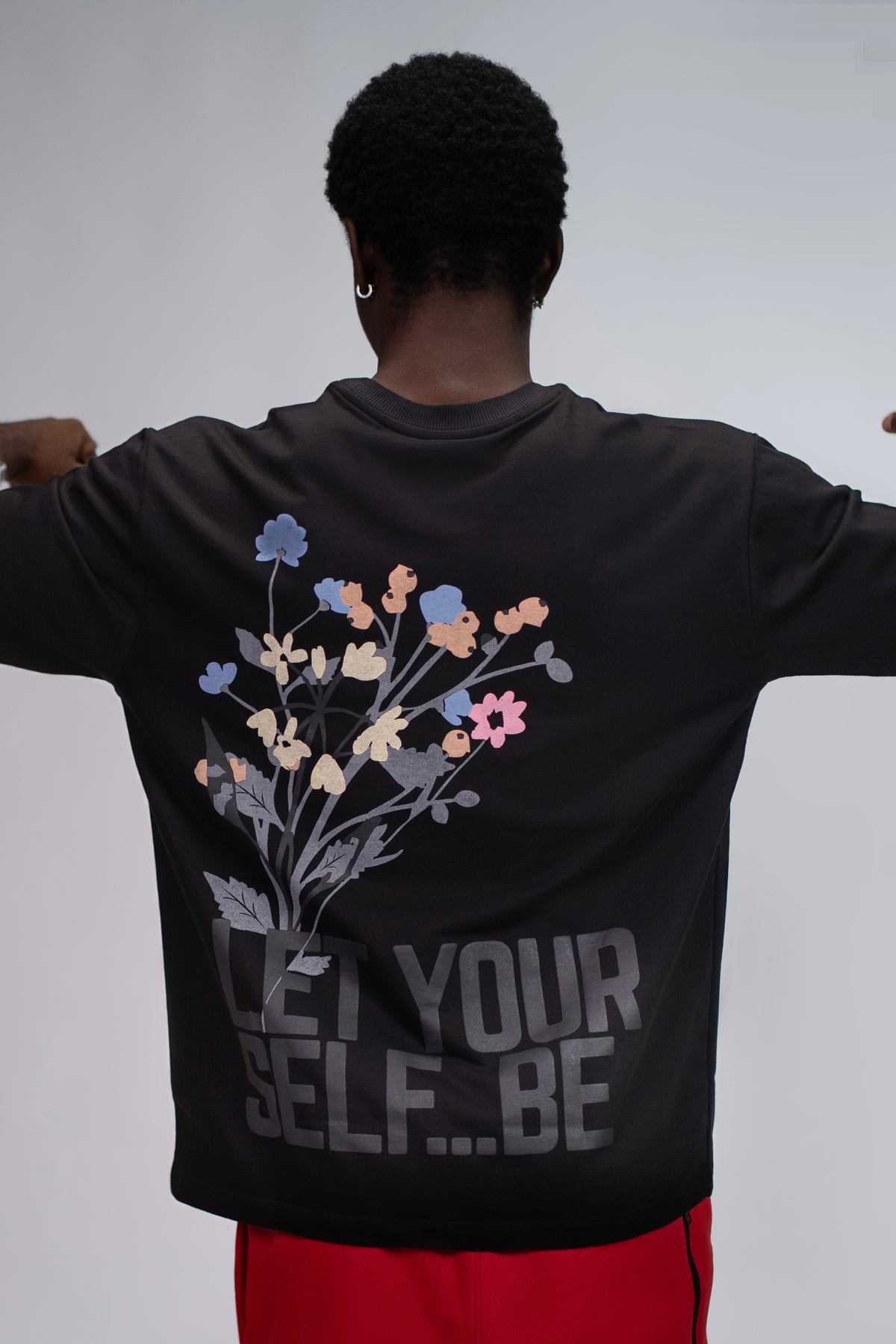 BE YOURSELF TEE - BLACK
