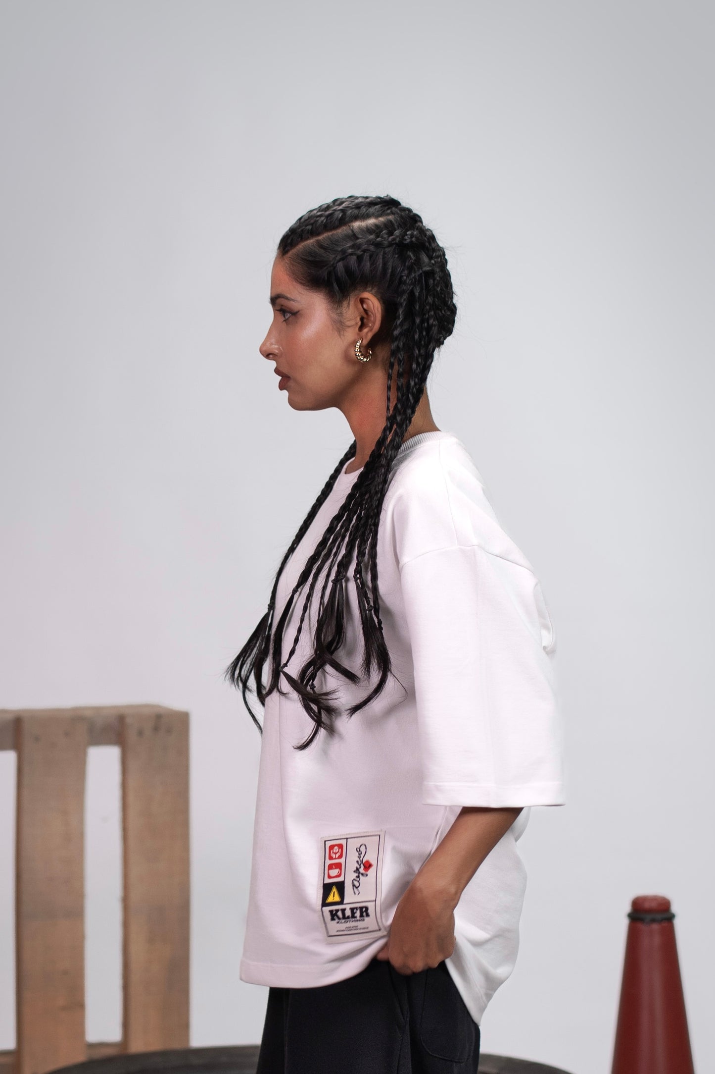 LABEL TEE - WHITE