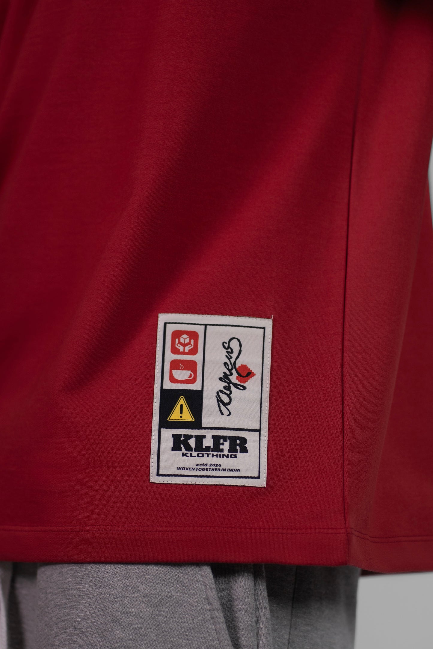 LABEL TEE - DEEP RED