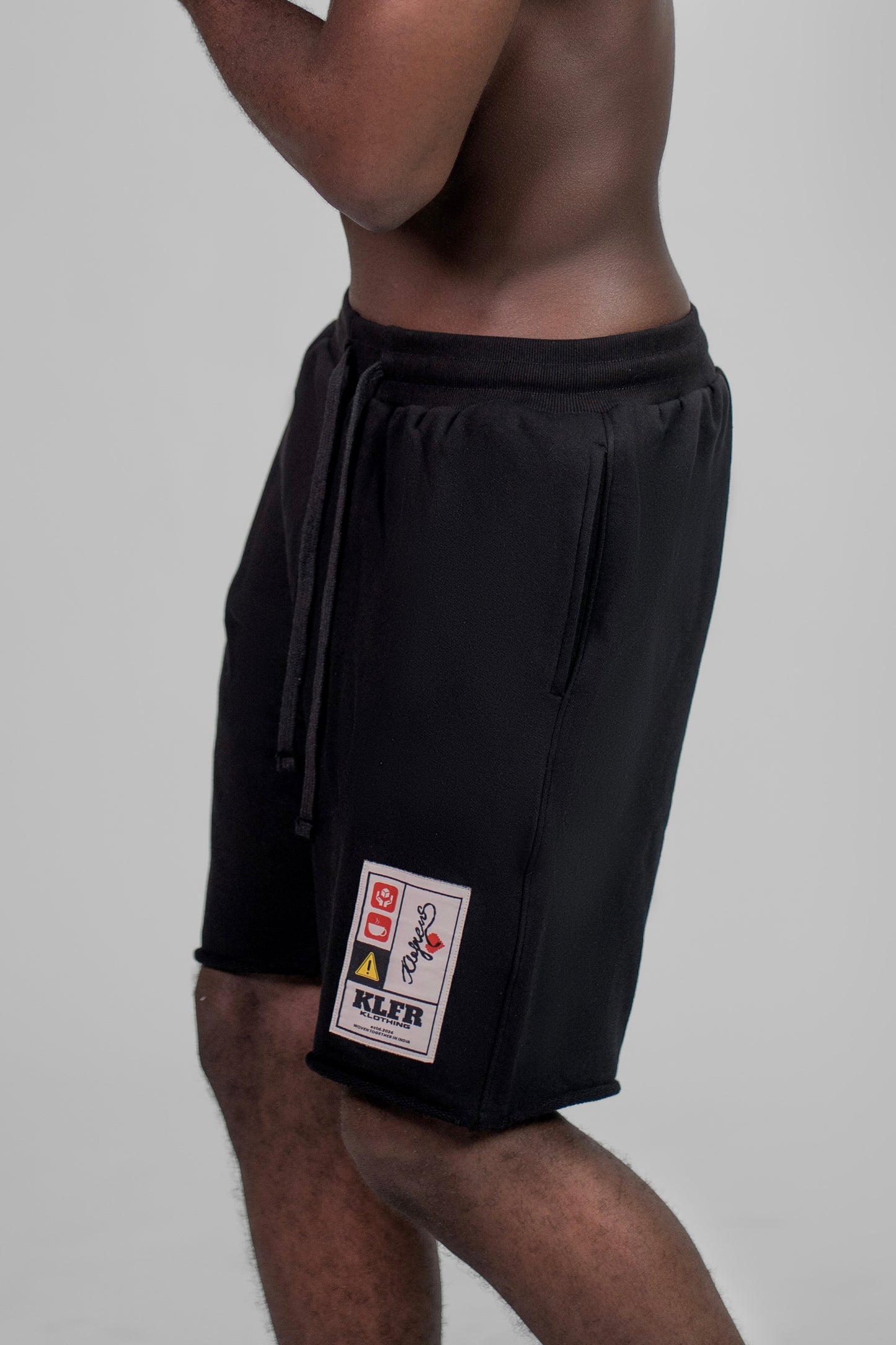 LABEL SHORTS - BLACK